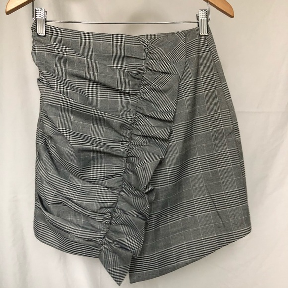 The Jetset Diaries Plaid Mini Skirt - Picture 4 of 9